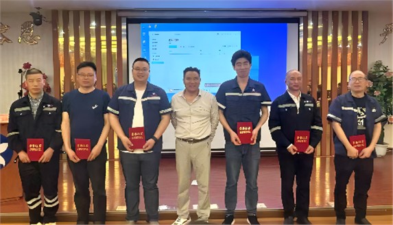 婁底五江實業舉行“四化”管理經驗交流演講比賽