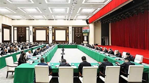 肖志海主席參加自治區促進民營經濟高質量發展座談會